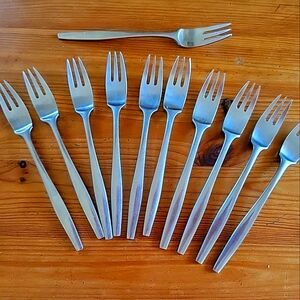 11 x Dansk variations v finland salad forks
